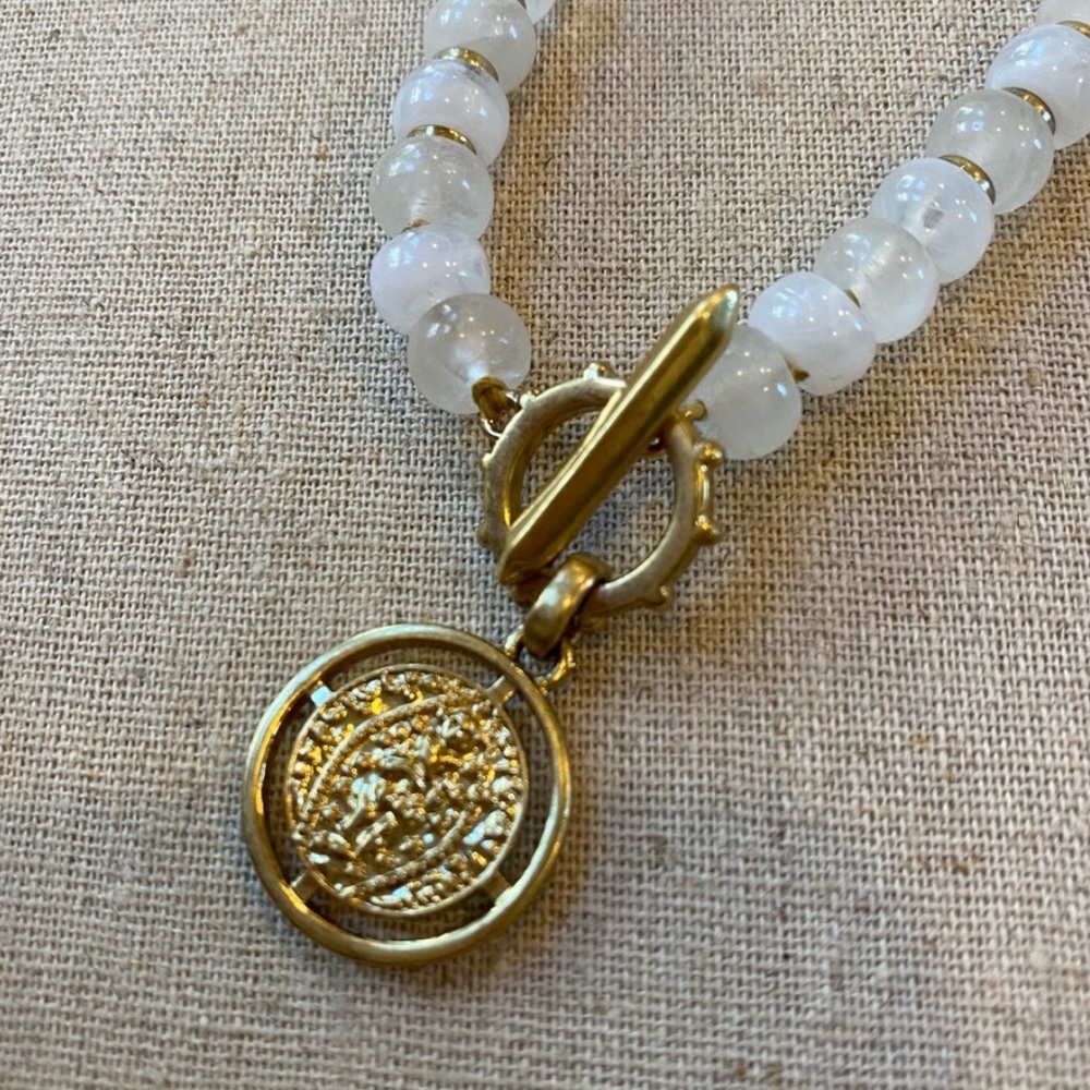 Stella & Dot Modern White Bohemian Beaded Gold Coin Pendant Necklace - Picture 11 of 16